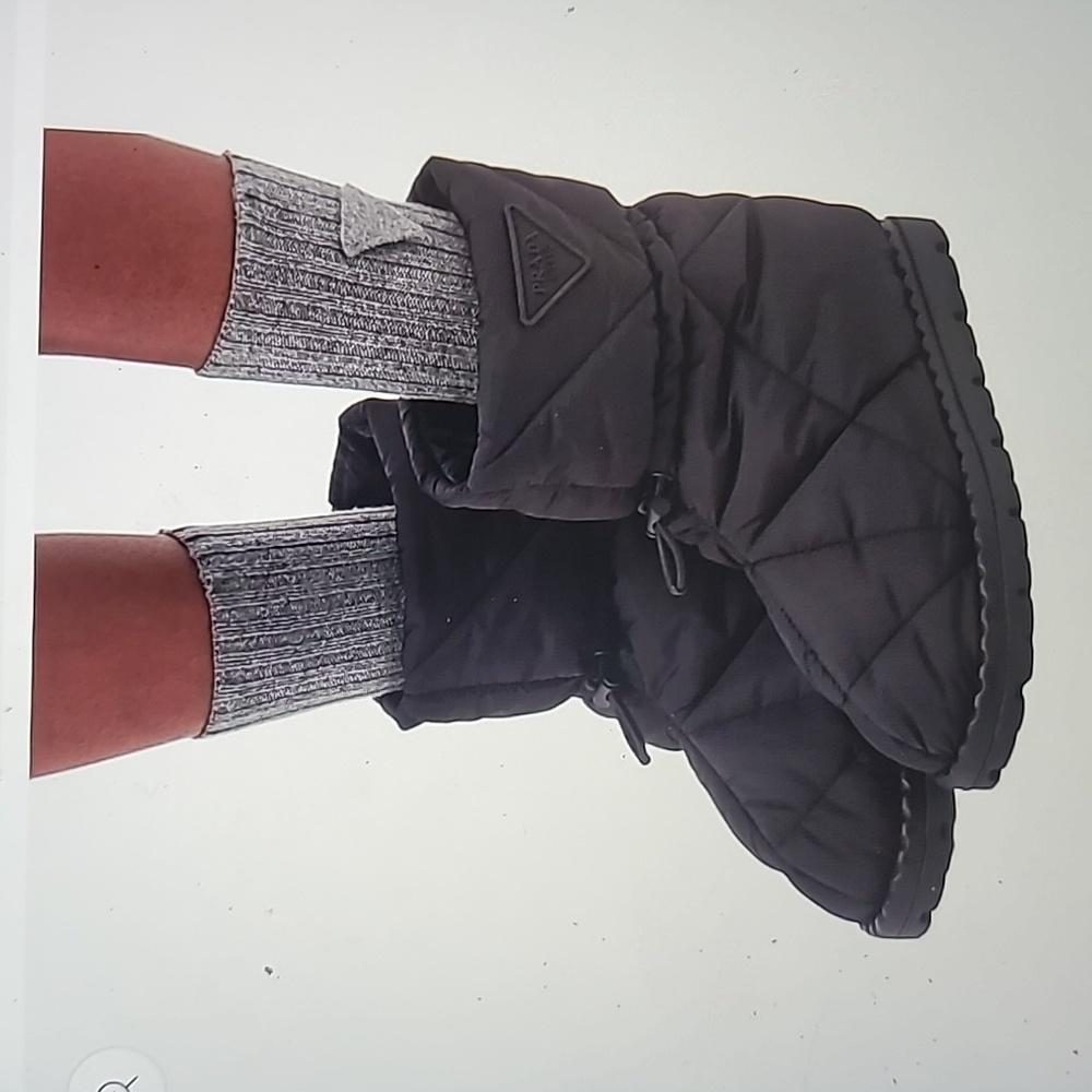 Prada women's Puffer Boot Size 38